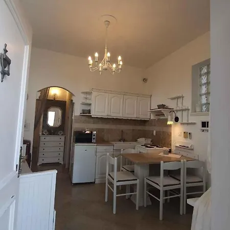 In 15143 Apartment *