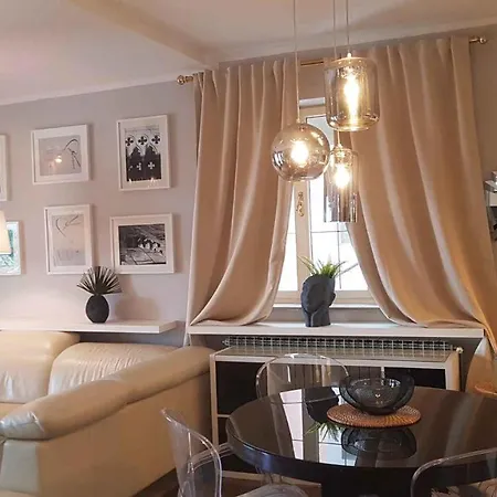In 15143 Apartment *