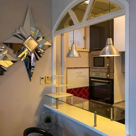 Apartment In 15143